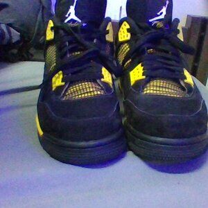 Jordan retro 4's yellow thunders